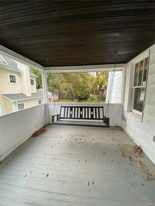 Foto del edificio - 743 Clark Ave