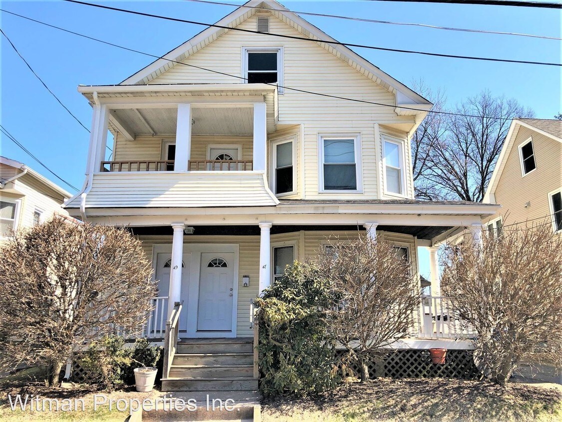Primary Photo - 47-49 Lathrop St