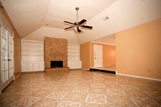 Building Photo - 6318 Crakston St