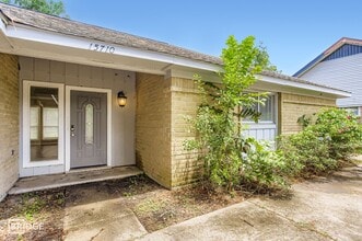 Building Photo - 15710 Sandy Hill Dr