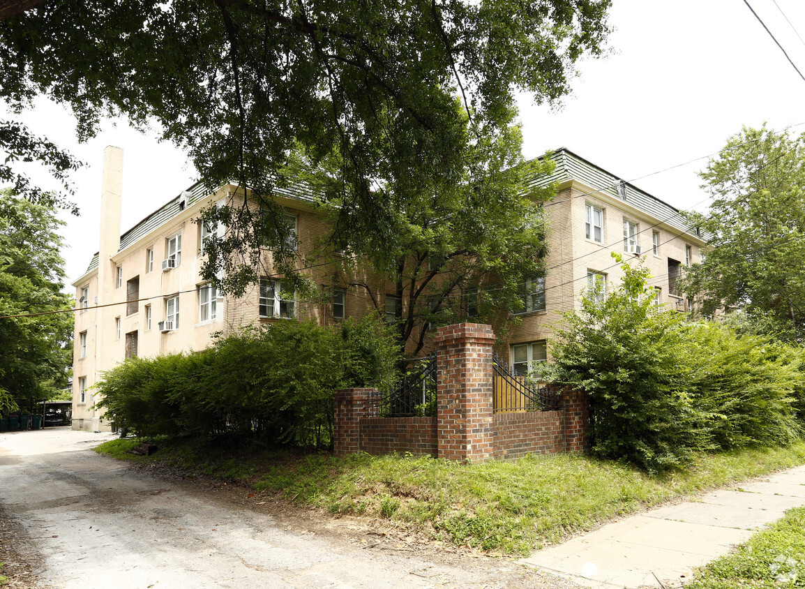 Building Photo - Oak Terrace