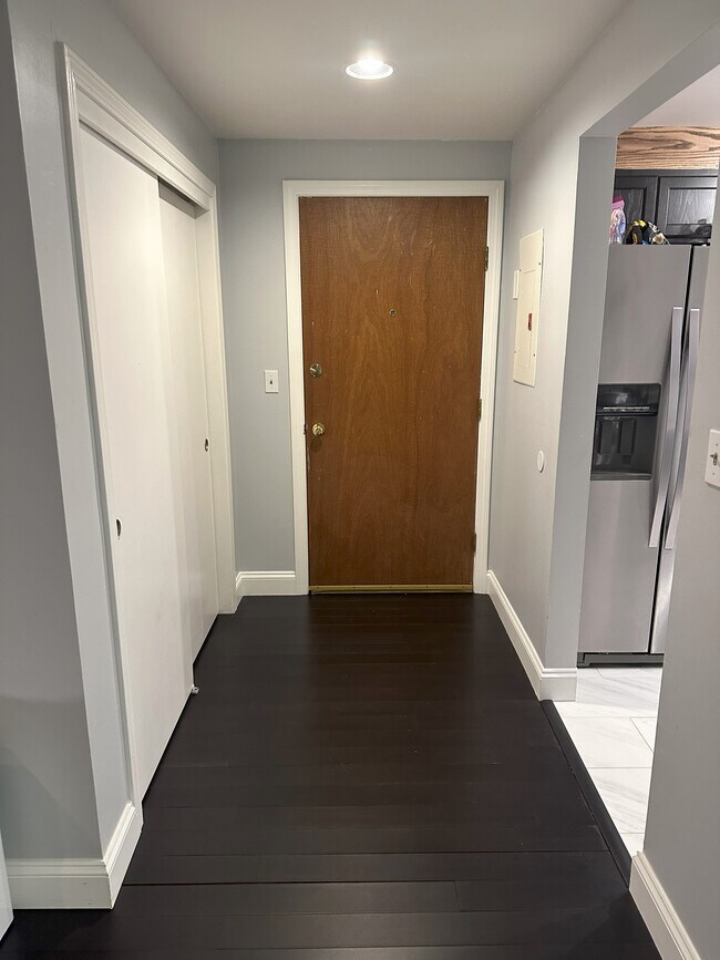 Foto del edificio - 2 Marc Dr