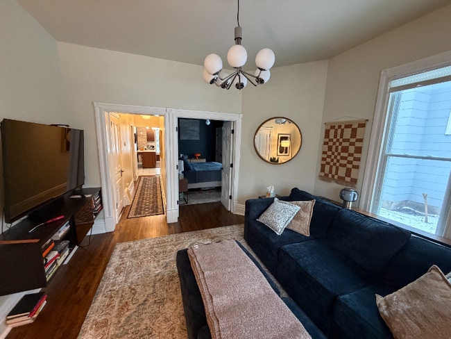 Building Photo - 1419 Jefferson St NE