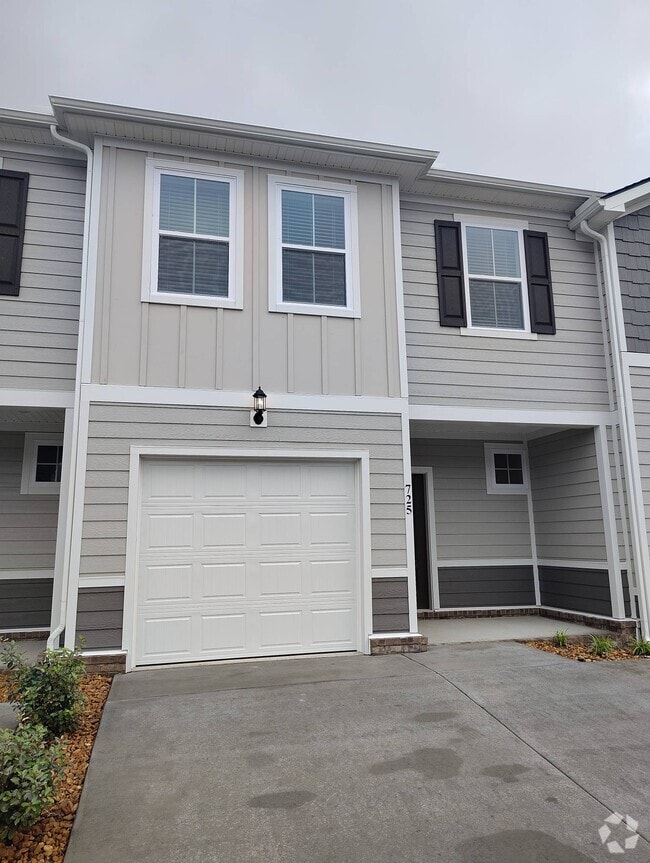 Building Photo - 725 Big Bnd Ct