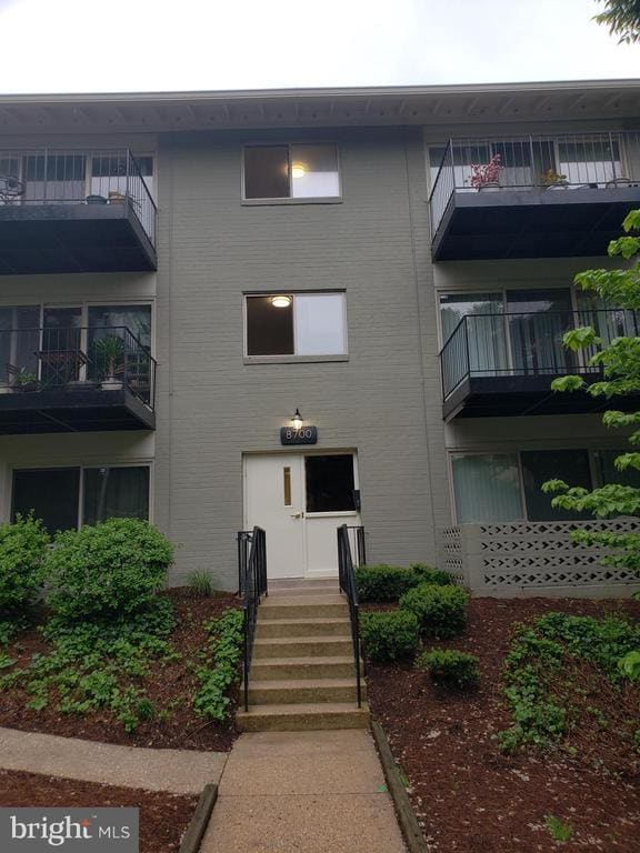 Building Photo - 8700 Manchester Rd