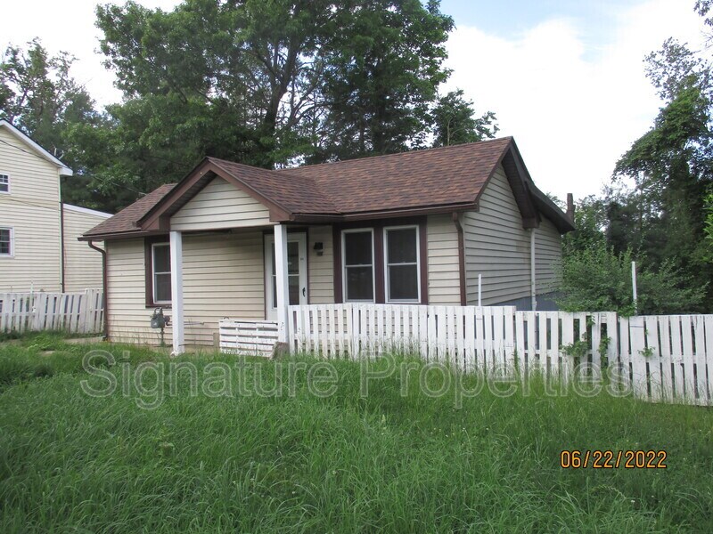 814 Frye St, Waynesboro, VA 22980 House Rental in Waynesboro, VA