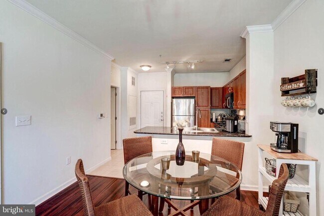 Building Photo - 12957 Centre Park Cir