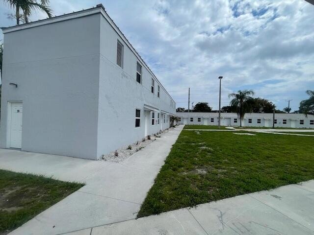 Foto del edificio - 4383 Windsor Ave