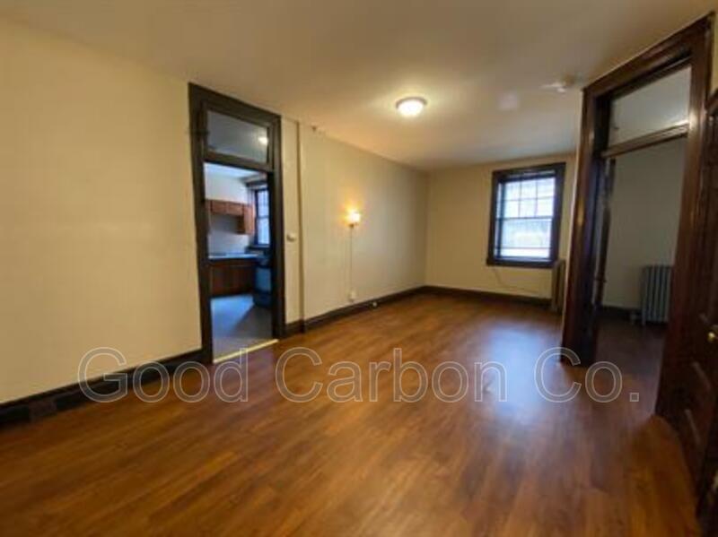 Foto principal - 1300 Elmwood Ave