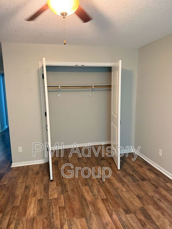 Foto del edificio - 3328 SE Taurus Ave