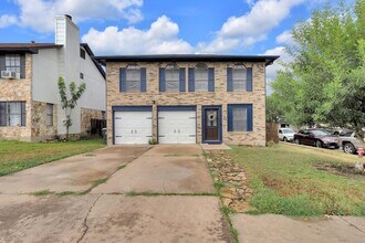 Building Photo - 910 Crieff Cross Dr