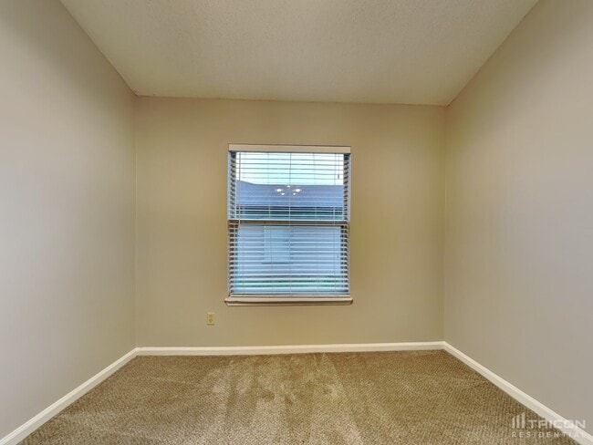 Foto del edificio - 3626 Double Branch Ln