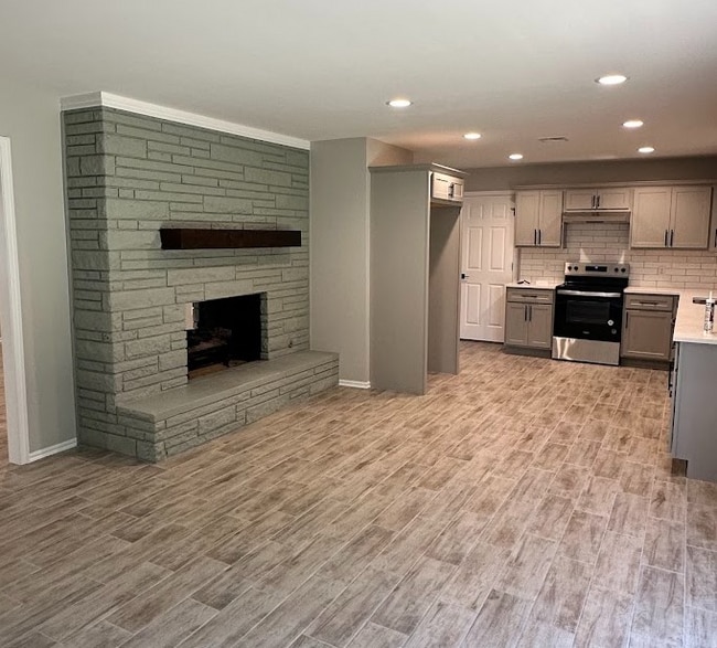 Building Photo - 3109 NW 61st Pl