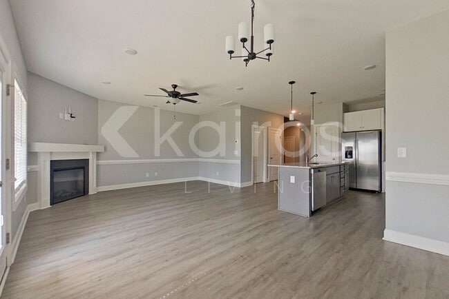 Building Photo - 3704 Oak Leaf Wy