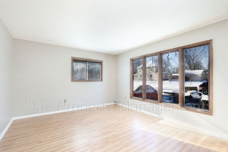 3919 SW 3rd St, Des Moines, IA 50315 House Rental in Des Moines, IA