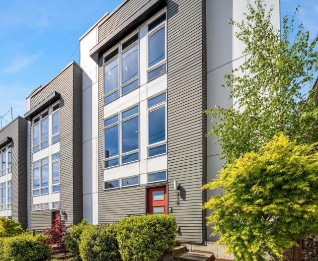 Foto del edificio - 2 bedroom in Seattle WA 98107