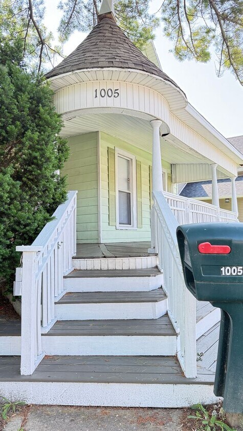 Primary Photo - HISTORIC...4 Bedroom 2 Bath