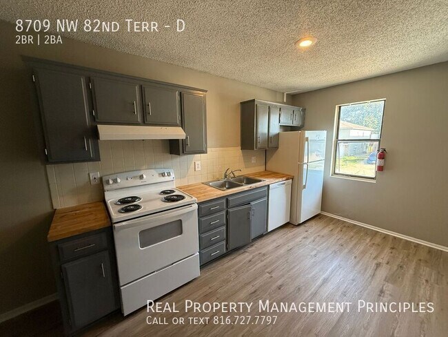 Foto del edificio - 8709 NW 82 Terrace