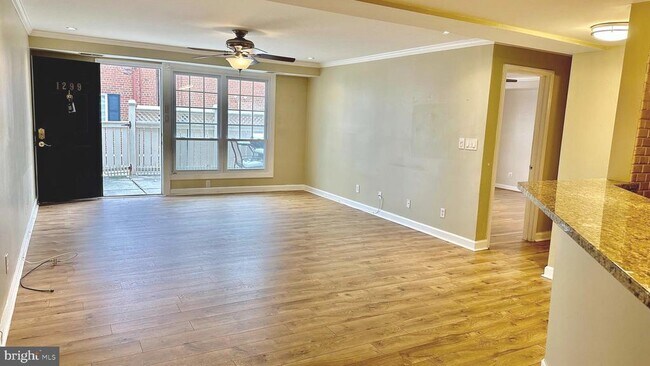 Building Photo - 1299 N Van Dorn St