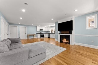 Building Photo - 152-154 Savin Hill Ave