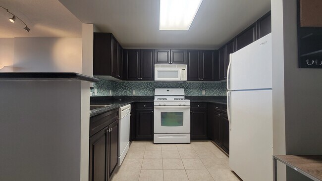 Building Photo - 2726 Gallows Rd