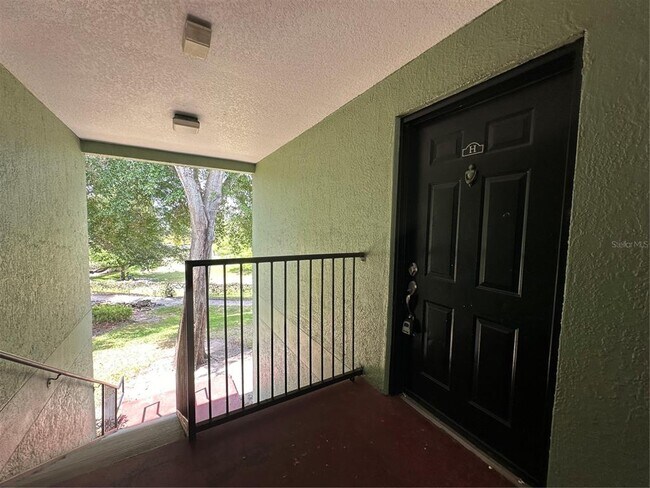 Foto del edificio - 2053 Dixie Belle Dr