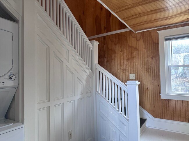 Foto del edificio - 311 1/2 Madison St