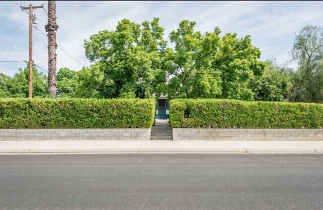 Building Photo - 867 Palo Alto Ave