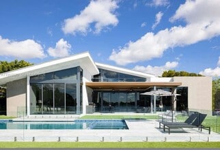 Building Photo - 1830 NE 193rd St