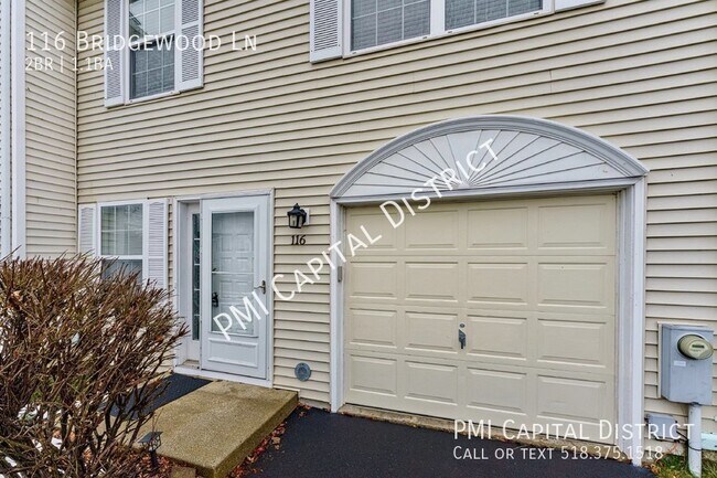 Building Photo - Spacious Townhome in North Colonie Schools...