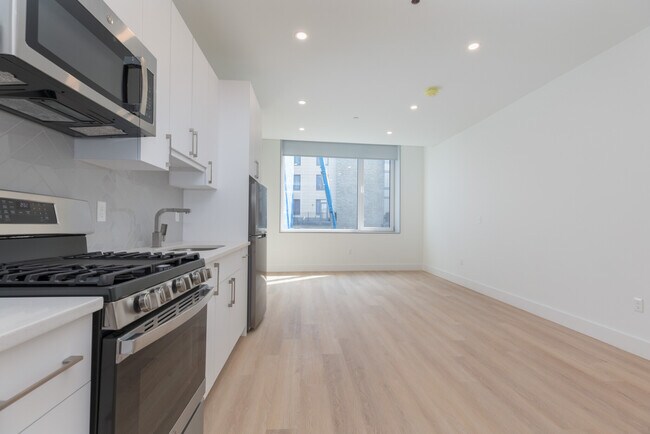 Building Photo - 1128 Harrison Ave