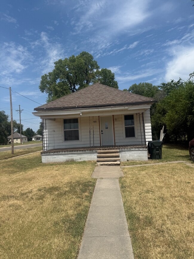 Building Photo - 1400 E 5th Ave