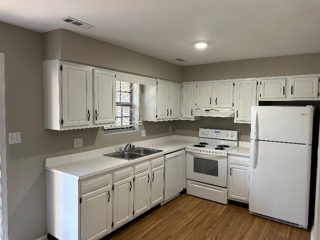 Building Photo - 306 Spangler Dr