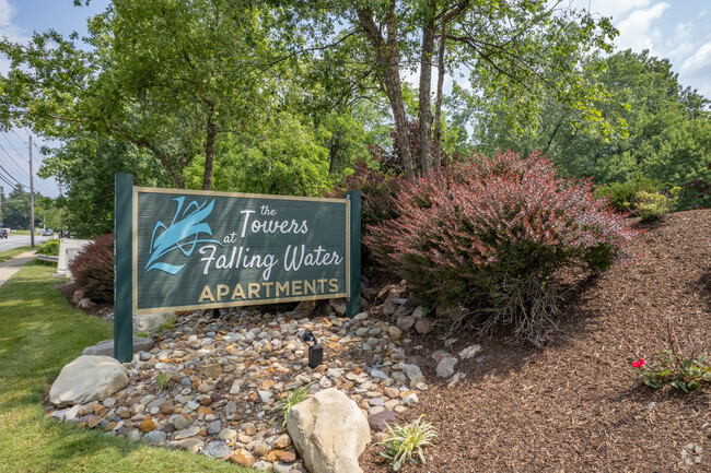 Building Photo - The Towers at Falling Water