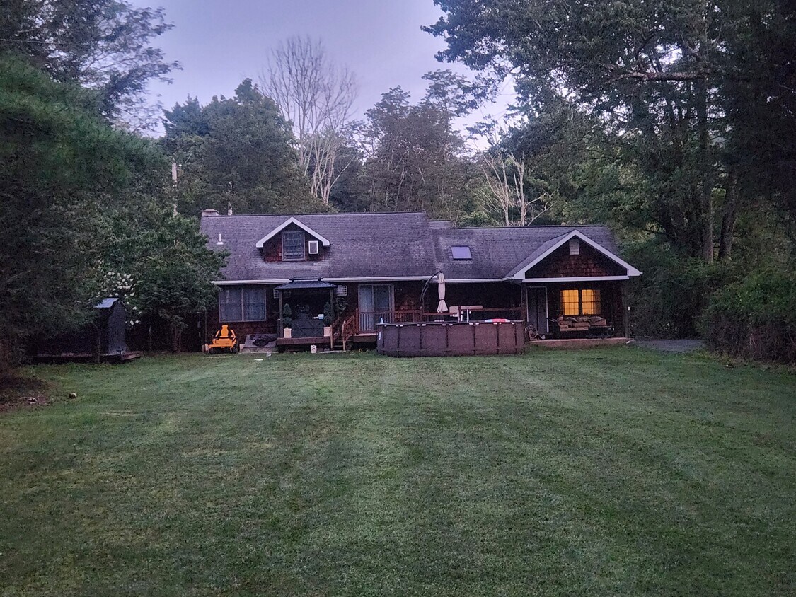 Primary Photo - 5906 PA-191