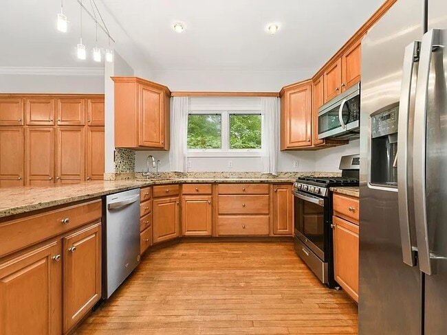 Kitchen - 20 Keefe Ave