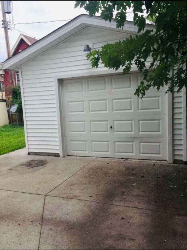 Foto del edificio - 11903 Cromwell Ave