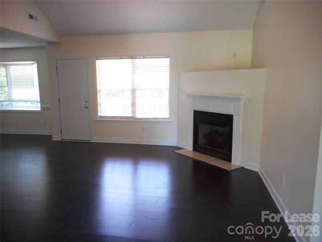 Foto del edificio - 1128 Steele Meadows Dr