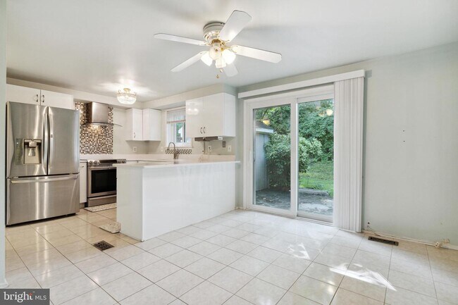 Building Photo - 7860 Archbold Terrace