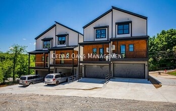 Building Photo - 118 E Mountain St