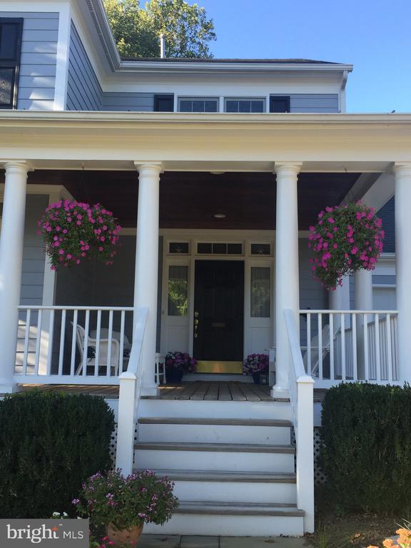 Foto del edificio - 8807 Ridge Rd