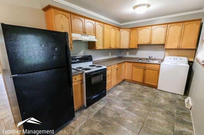 Foto del edificio - Affordable 4 Bedroom Home in West Manhattan!