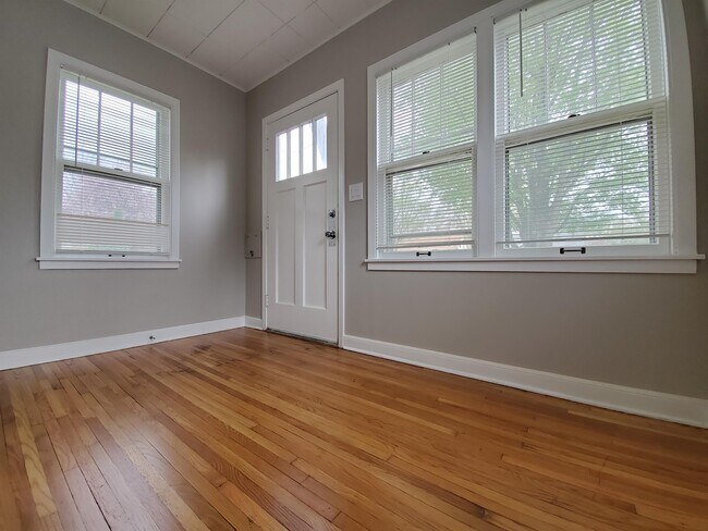 Foto del edificio - 1138 7th Ave SE