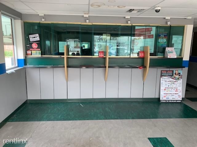 Foto del edificio - 3 br, 1 bath House - Check Cashing Store