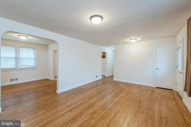 Building Photo - 3504 Brinkley Rd