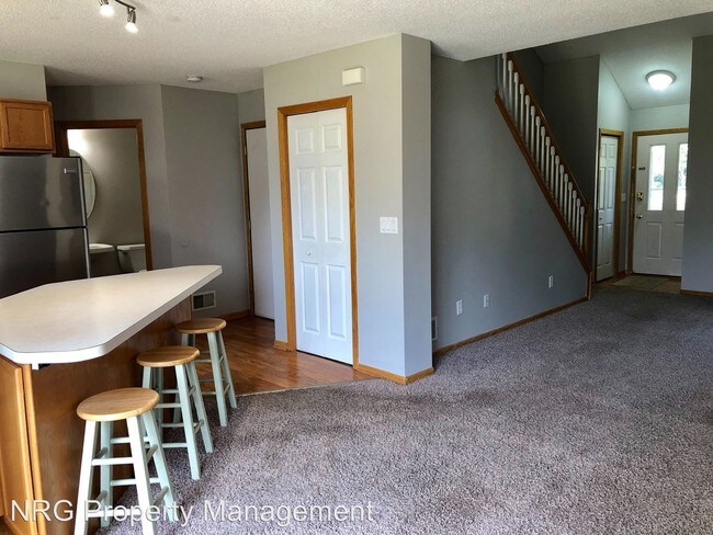 Building Photo - 2 br, 1.5 bath House - 15037 Dunwood Trail