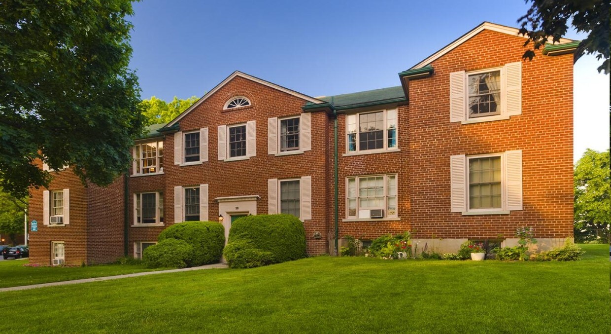 Crestview Apartments Apartments 30 Leacrest Rd Toronto, ON