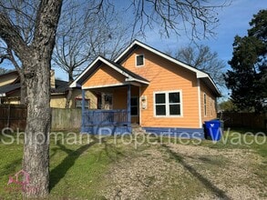 Building Photo - 1601 McKenzie Ave