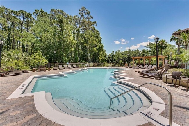 Building Photo - Gorgeous  Forest View, Wood Floors  1/1 condo for RENT @The Crest close to UCF.