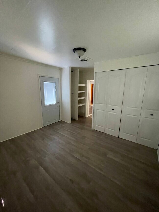 Foto del edificio - 2422 Stafford St